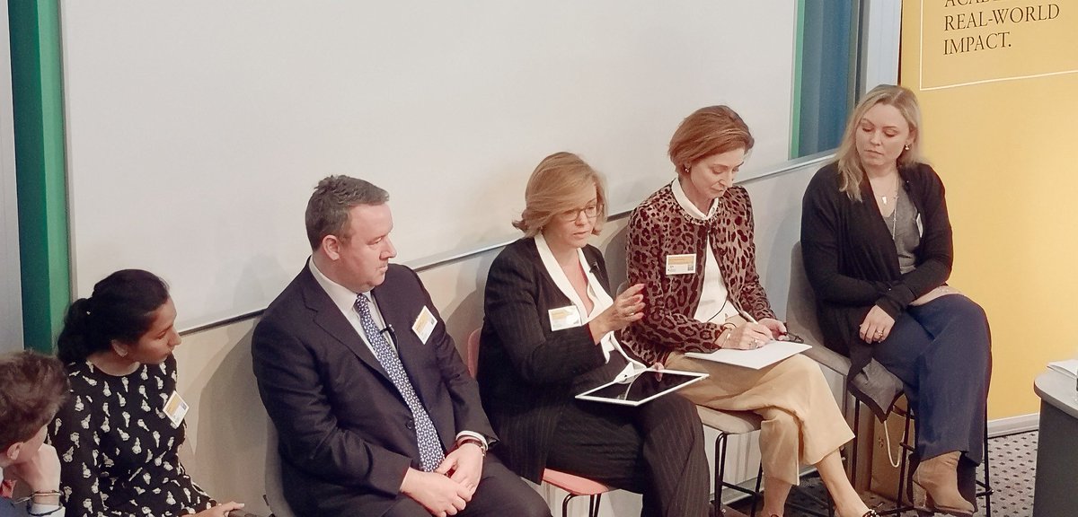 Grow_Claire's tweet photo. Anna-Maria Koerling, tells us how it was in the 90's with bias in the workplace, and how tough decisions and sacrifices have to be made with work/life integration. But do what's important and what works for you. #WLC2019 https://t.co/tXNJQrYHBJ