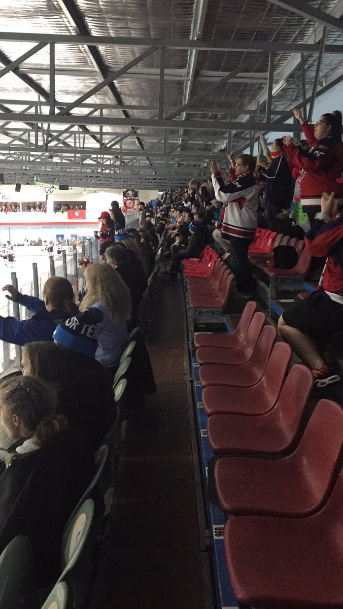 PerthThunder's tweet image. ⚡️ AND THE CROWD GOES WILD!! The boys won the game and the fans couldn’t be happier ⚡️ #AIHL