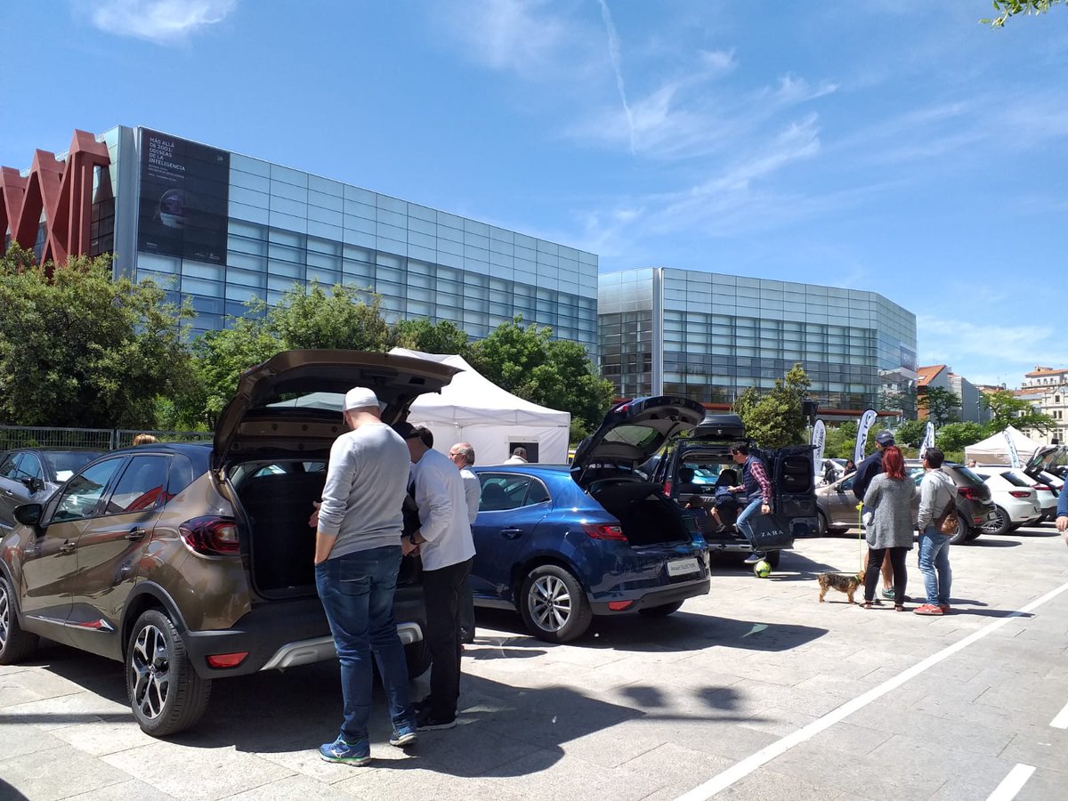 grupodesantiago's tweet photo. Te esperamos hoy en el Paseo Atapuerca con un amplia selección de seminuevos de las marcas Renault, Dacia, Nissan y Mazda!. Último día, no te lo pierdas!
#Feria #Ofertas #dateunavuelta #Aconauto https://t.co/2v4LkHqrvc