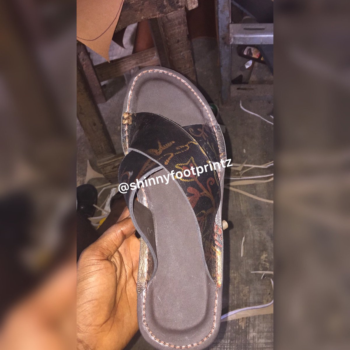 Mcmekus's tweet photo. Massive Discount! 
Selling for #7,000

Handcrafted slippers
By shinnyfootprintz
Size 38-46 available

#madeinnigeria #bespoke #handmade #lekki #handcrafted #slippers #nigeria #shinnyfootprintz
#lagos #nigeria #abuja #fashion #lekki #instablog #benin #shoes #ibadan #hustlersquare https://t.co/rXgZD2993e
