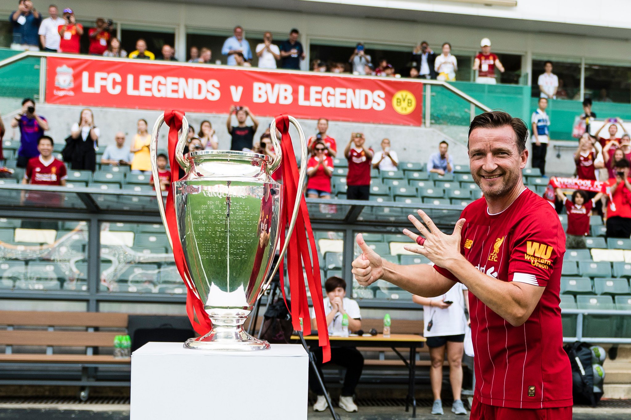 D8iLGKbWsAAVFW4.jpg:large