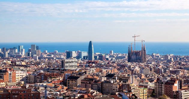 GobiernoRioja's tweet photo. #DatosSobreLaRioja
Barcelona es la segunda ciudad más poblada de La Rioja. https://t.co/W3byVQNmsm