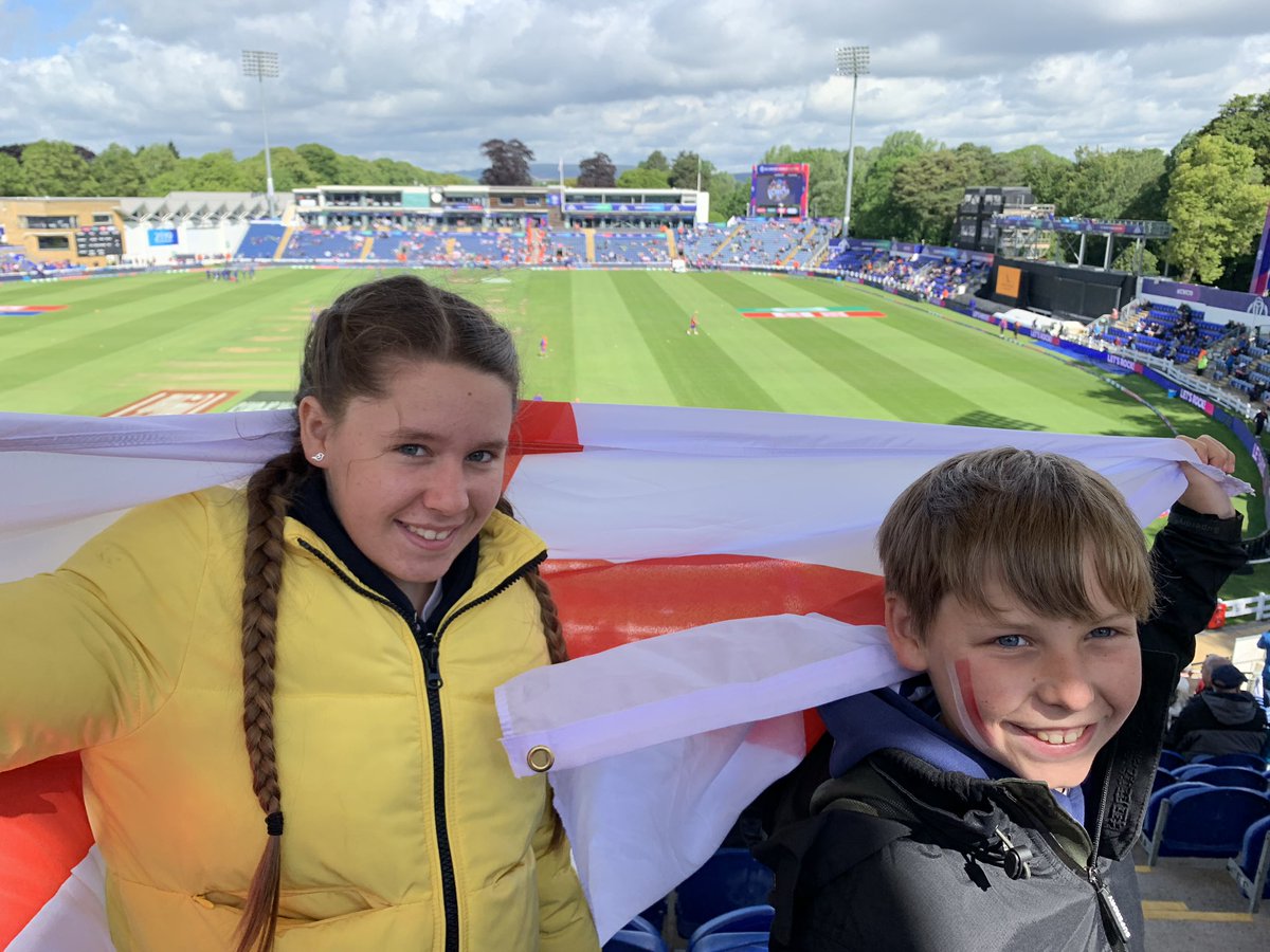 pauldscott03's tweet photo. Come on England #ENGvsBAN #cwc19 https://t.co/asGFby7JIo