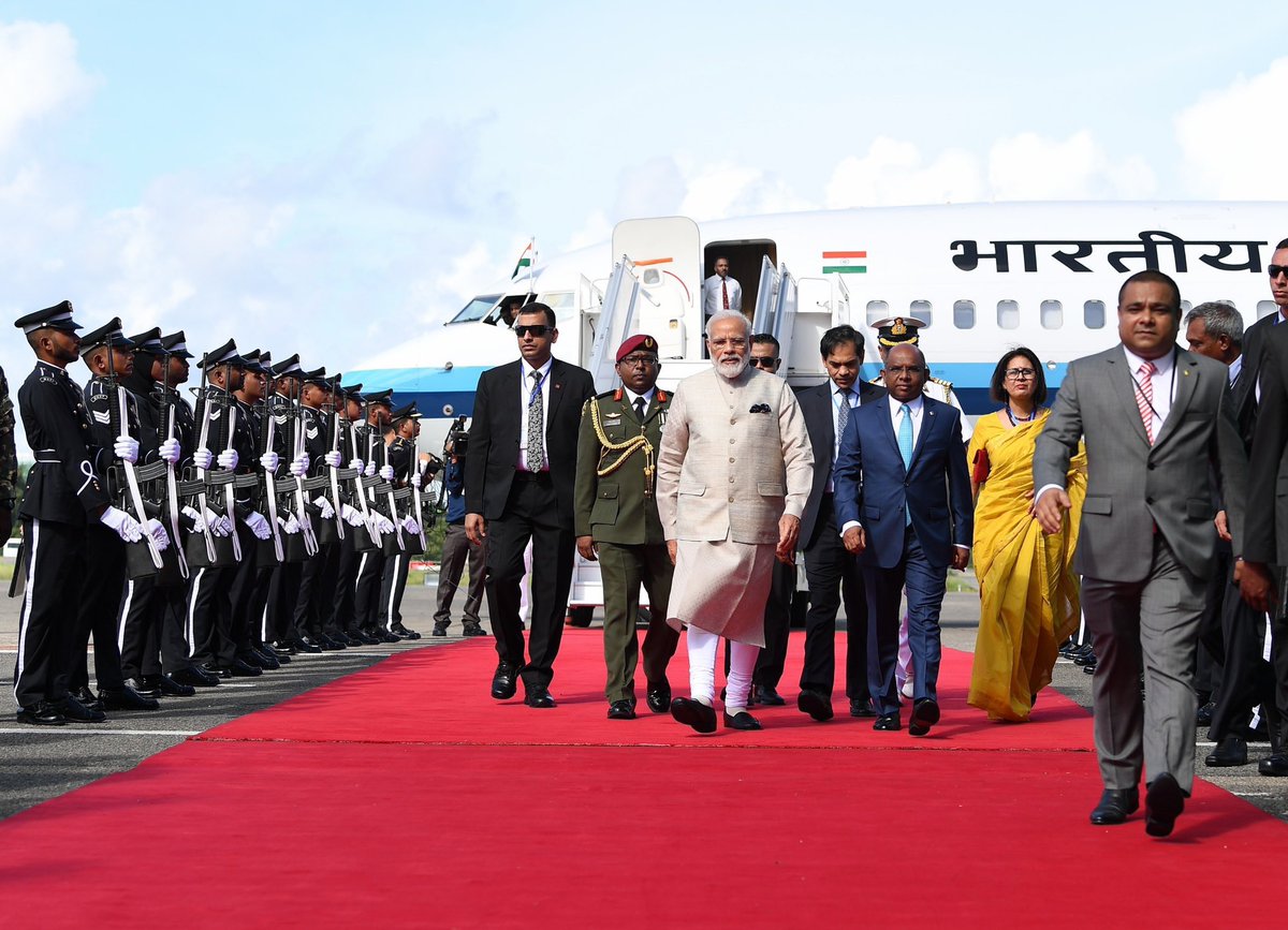 saksivarnan's tweet photo. Indian PM @narendramodi arrives
at Velana International Airport in #Maldives on his first State Visit overseas after taking oath for a second term. After visiting Maldives, Modi will arrive in #SriLanka on Sunday tomorrow! #lka #India #srilanka #ModiVisitSL #ModiInSL https://t.co/lyjshNSkjL