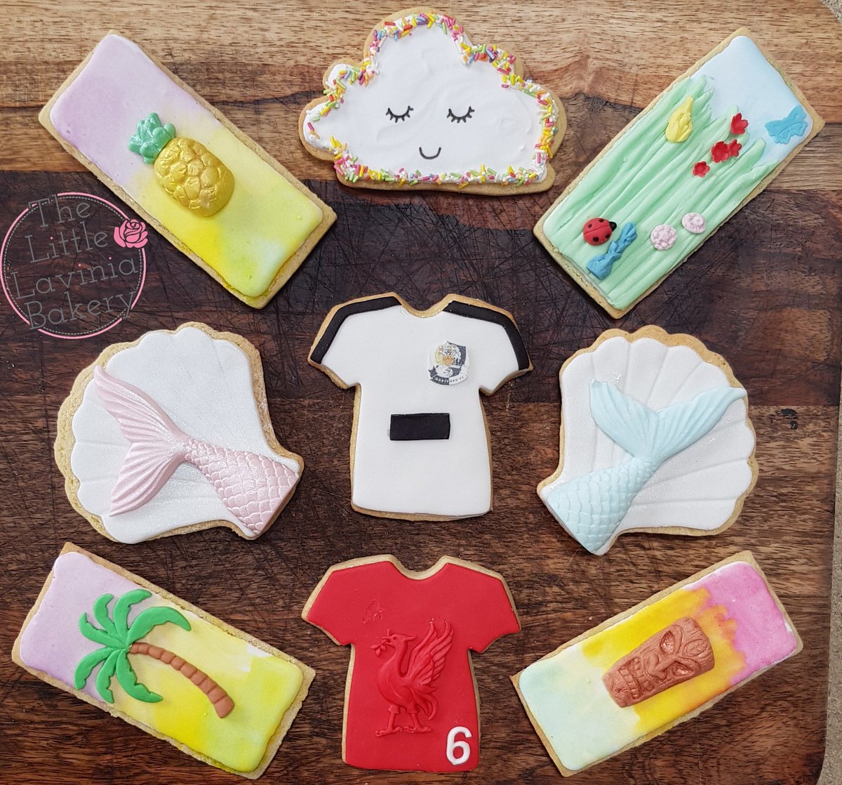 Cookies ready for tomorrow's @dartfordfc #CommunityDay - which one's your favourite? #Dartford #dartfordfc #cookies #couldnthelpmyself #sorrynotsorry #haventcheckedtheweather