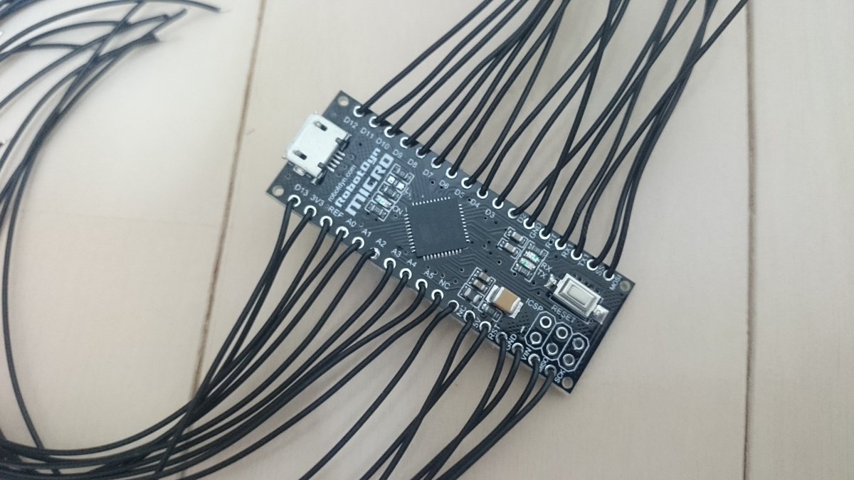 Obono 自作 Arduboy 途中経過 Oled の表示ができたものの なんかズレている Ssd1309 の場合 何かコードを変更しなければならない