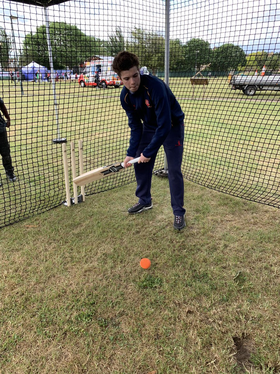 gillan0805's tweet photo. @Sawhno @bboundariesuk Sam our coordinator all set up with @BatfastCC at @lbbdcouncil Barking Folk Festival -  come down and have a go https://t.co/9UPOIffMGW