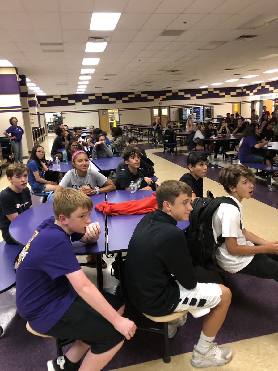 Mrs. Cherington tweet media