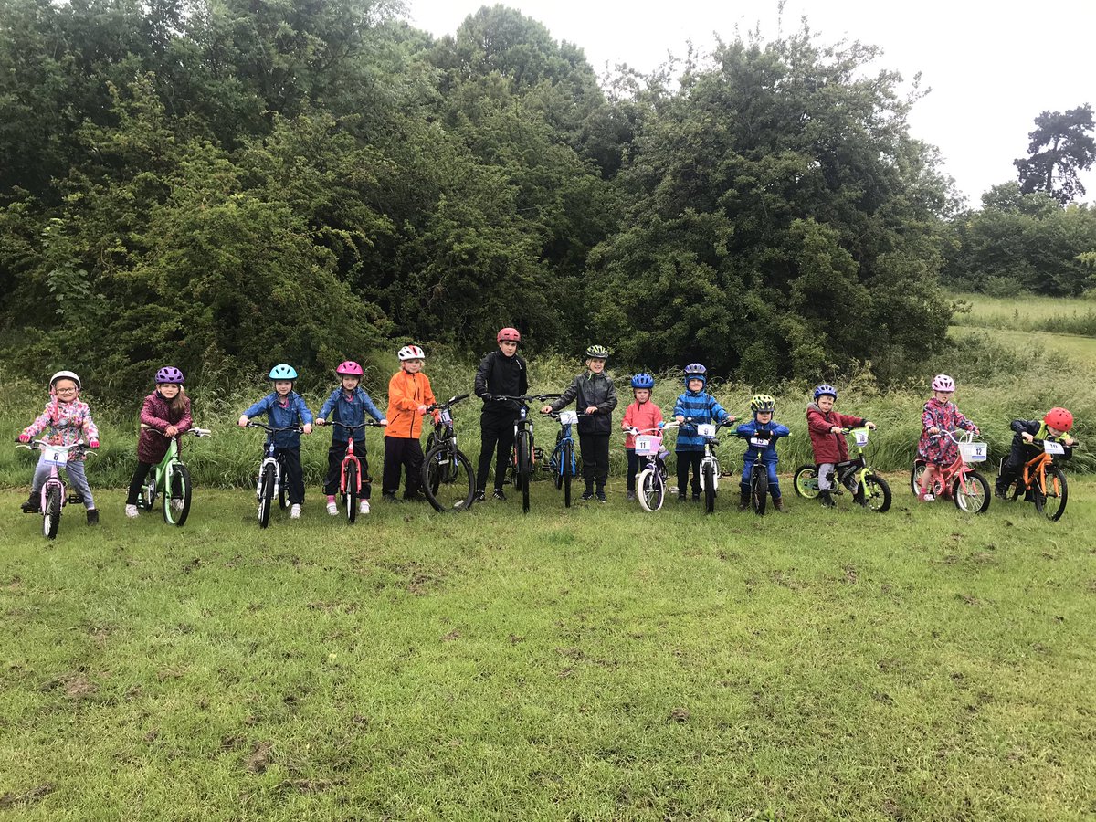 Meet the hardcore all weather peddlamaniacs team riders - this bunch will be leading out stage 4 of the <a href="/thewomenstour/">The Women's Tour</a> next thursday #kidsonbikes #teamorange #peddlamaniacscc