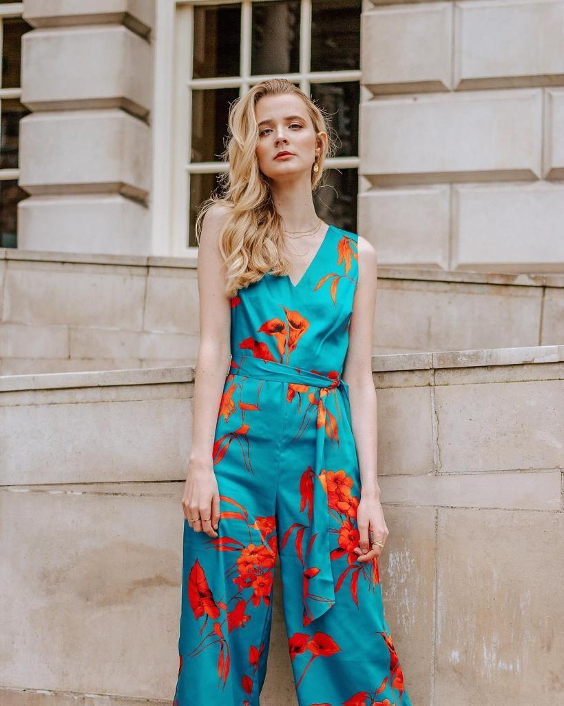 ted_baker's tweet photo. Share your summer style with Ted and you could win a Β£200 voucher. Just post your latest look on Instagram, mention @ted_baker and use hashtag #TedsThreads for your chance to win.
T&Cs apply: https://t.co/AMDbX1N60k https://t.co/IdZFMWUvD7
