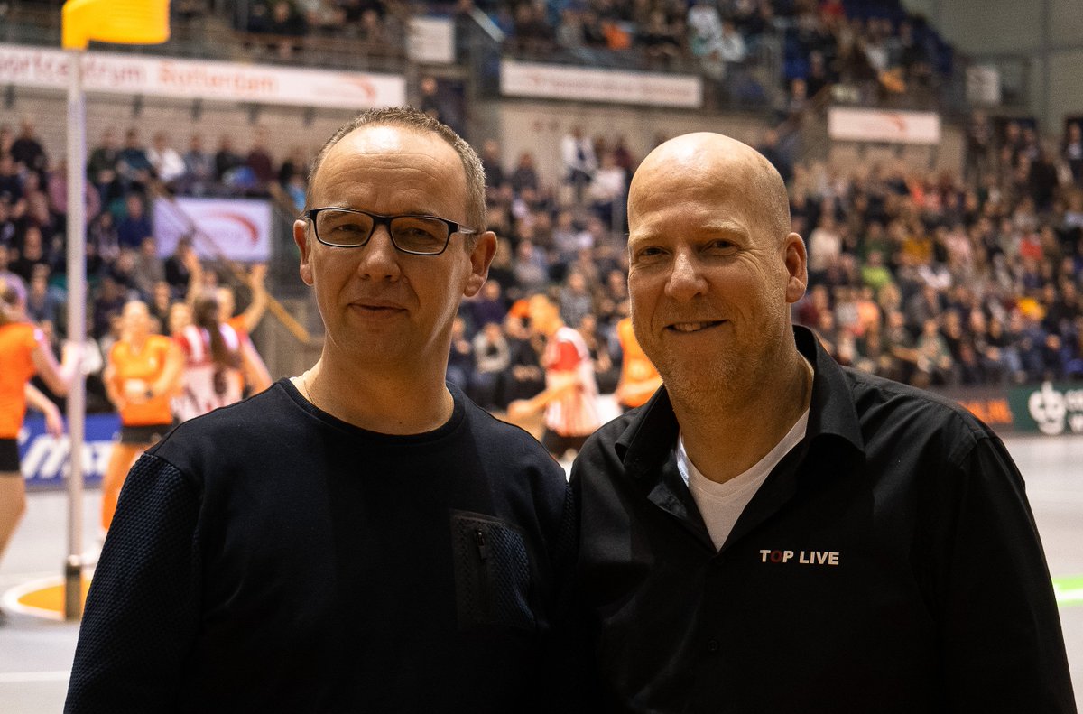 Korfbalpuntnl's tweet image. In 'Vrijwilliger in de spotlight' deze maand Hanno Lohuis (@PKCKorfbal) en André Kager (@kvTOP). Beide heren stonden aan de wieg van de ontwikkeling van de KNKV- en Korfbal Leaguelivestreams zoals we die nu kennen. bit.ly/2ET1aZx 

Foto: @korfbalfoto
