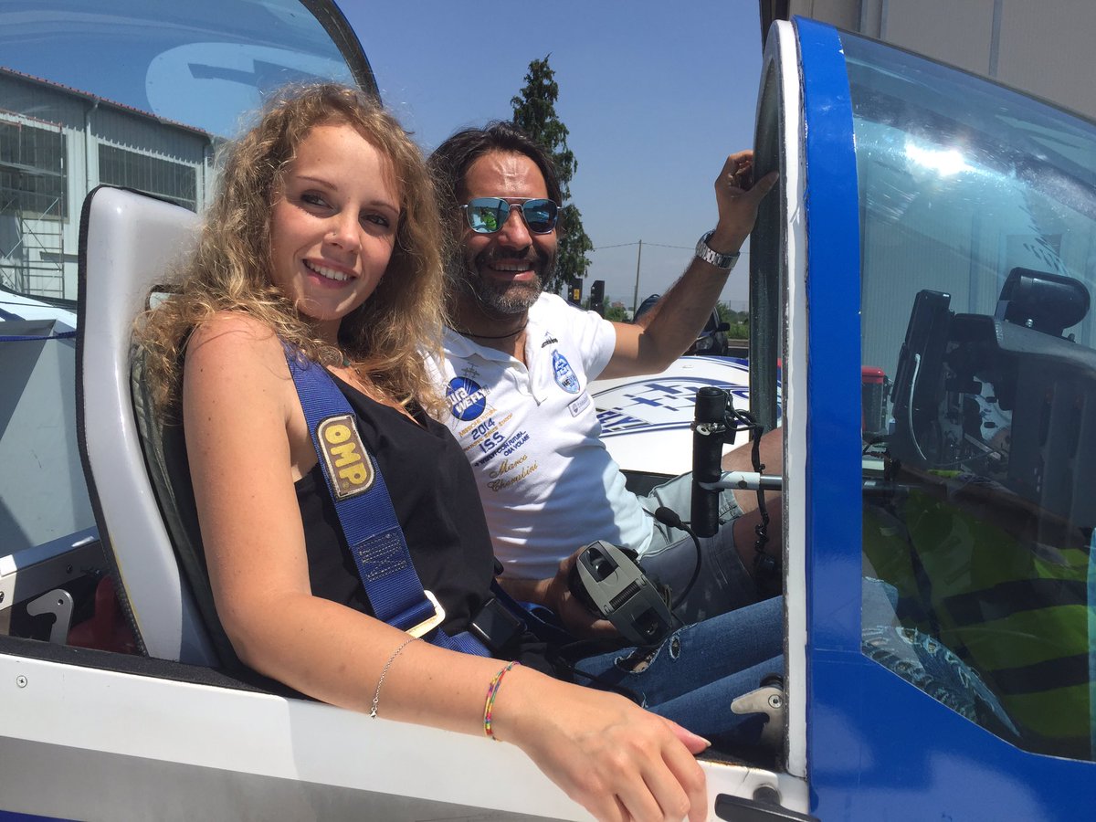 weflyteam's tweet photo. Qui si #osaVolare... #Weflyteam #pilotaperungiorno con @Coloplastitalia a @AeroClubTorino 😅🤙
Thanks to:
#COLOPLAST #FIATAUTONOMY #TRIRIDE #AVIOKIMPEX #TARTADESIGN #RANDOLPH #AIRCRAFTSTUDIODESIGN #SOLUZIONIAERONAUTICHE #EIKONPUBBLICITÀ https://t.co/RusCLDUIQF