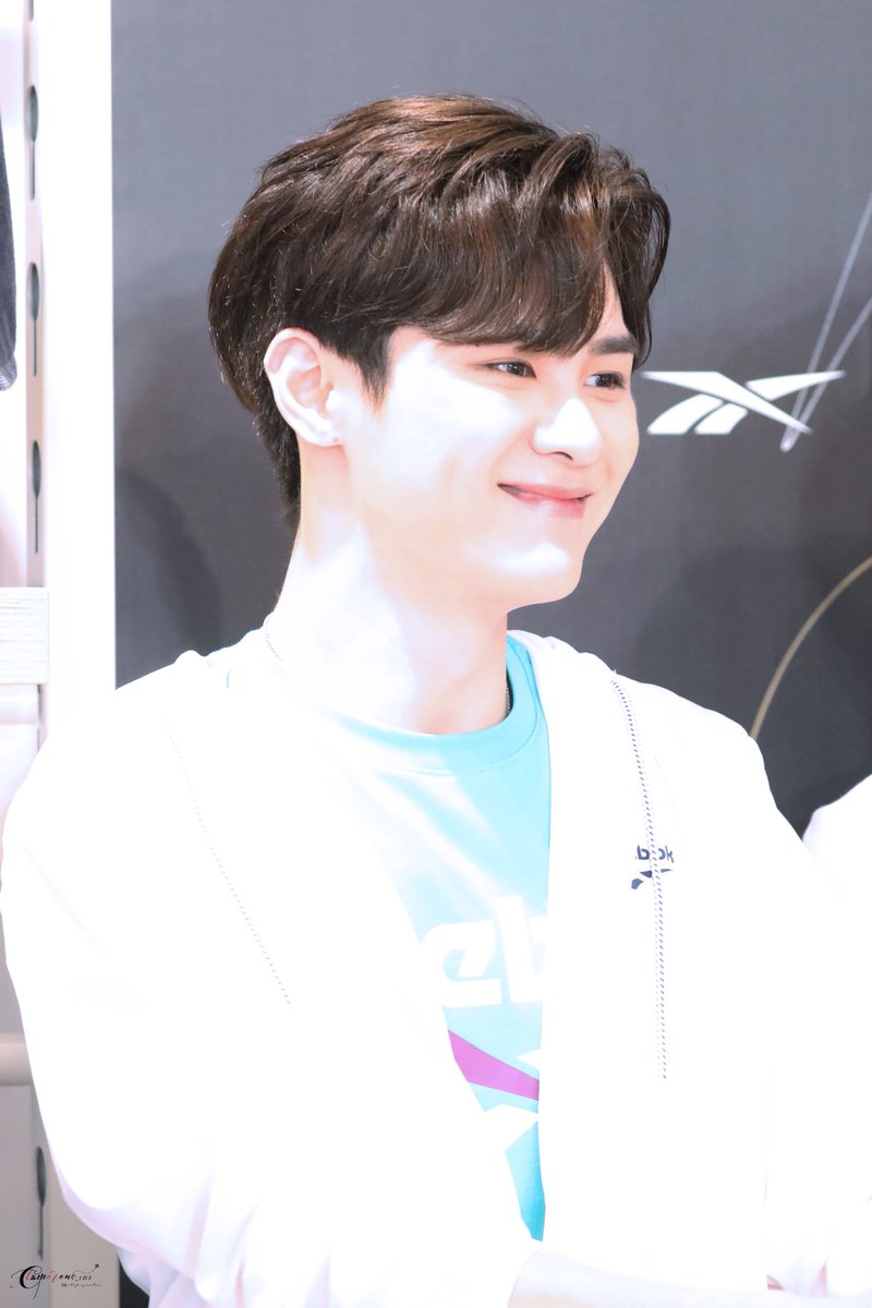 onceafor_0101's tweet photo. 190608
#쿤 #KUN #钱锟 #NCT #WayV https://t.co/IrnpDcVpkV