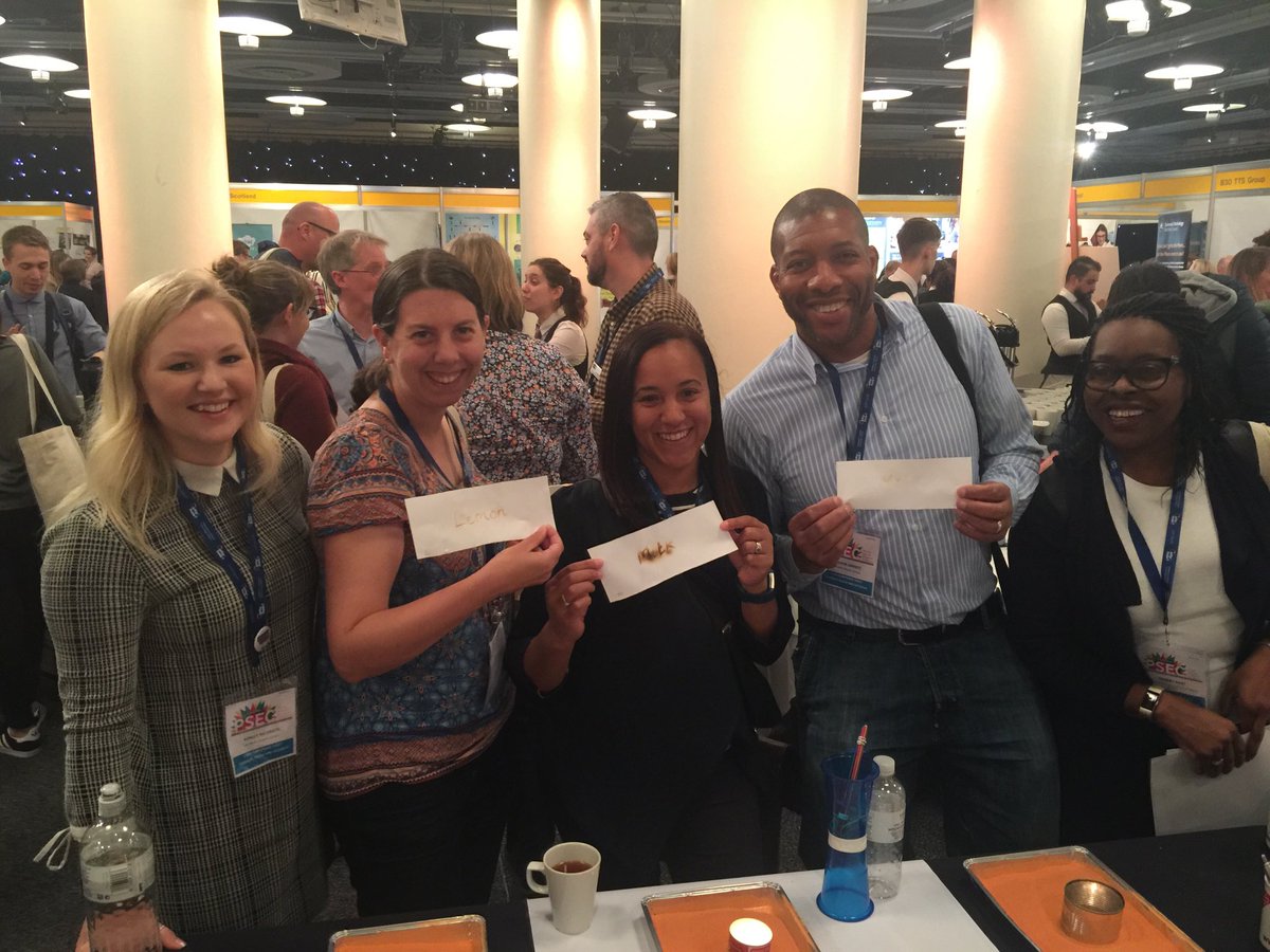 CLEAPSS_Primary's tweet image. So amazing to meet up with this fantastic group of teachers that I used to work with in North London. Truly wonderful, inspiring people. #PSEC2019