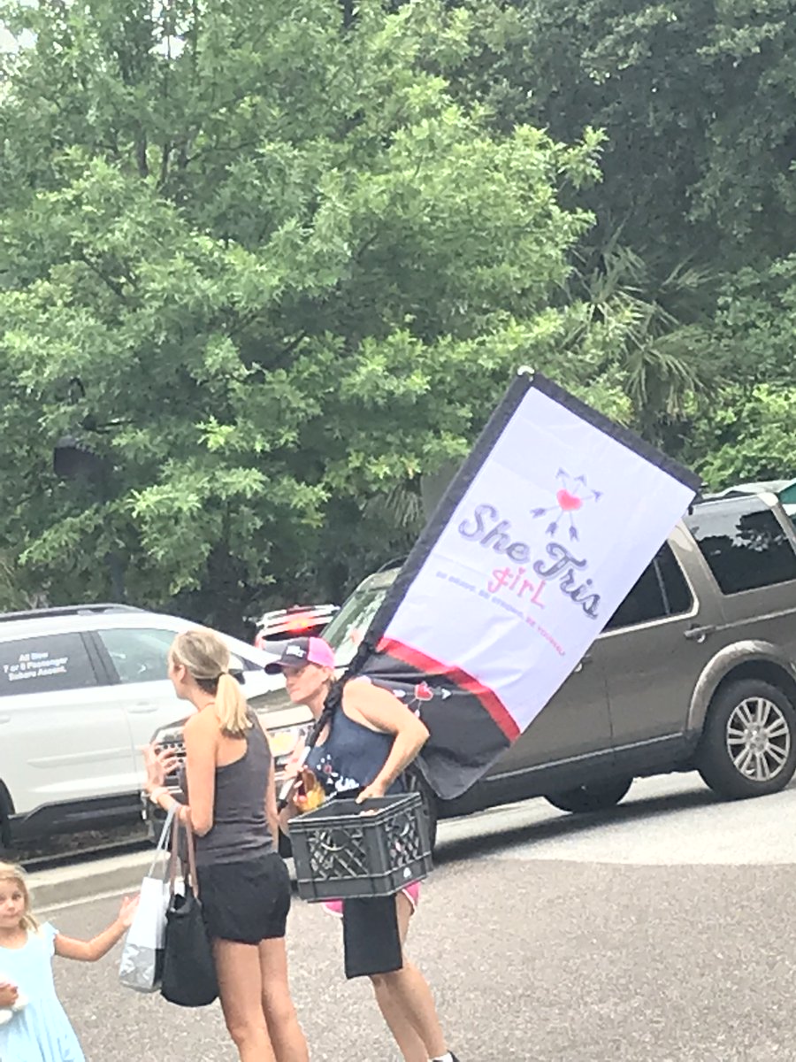 TrekBikesGuy's tweet photo. Supporting She Tri’s this morning! #SheTris #morewomenmorebikesmoreoften #betheshe #EnjoyTheRide https://t.co/LnbAkmEOPY