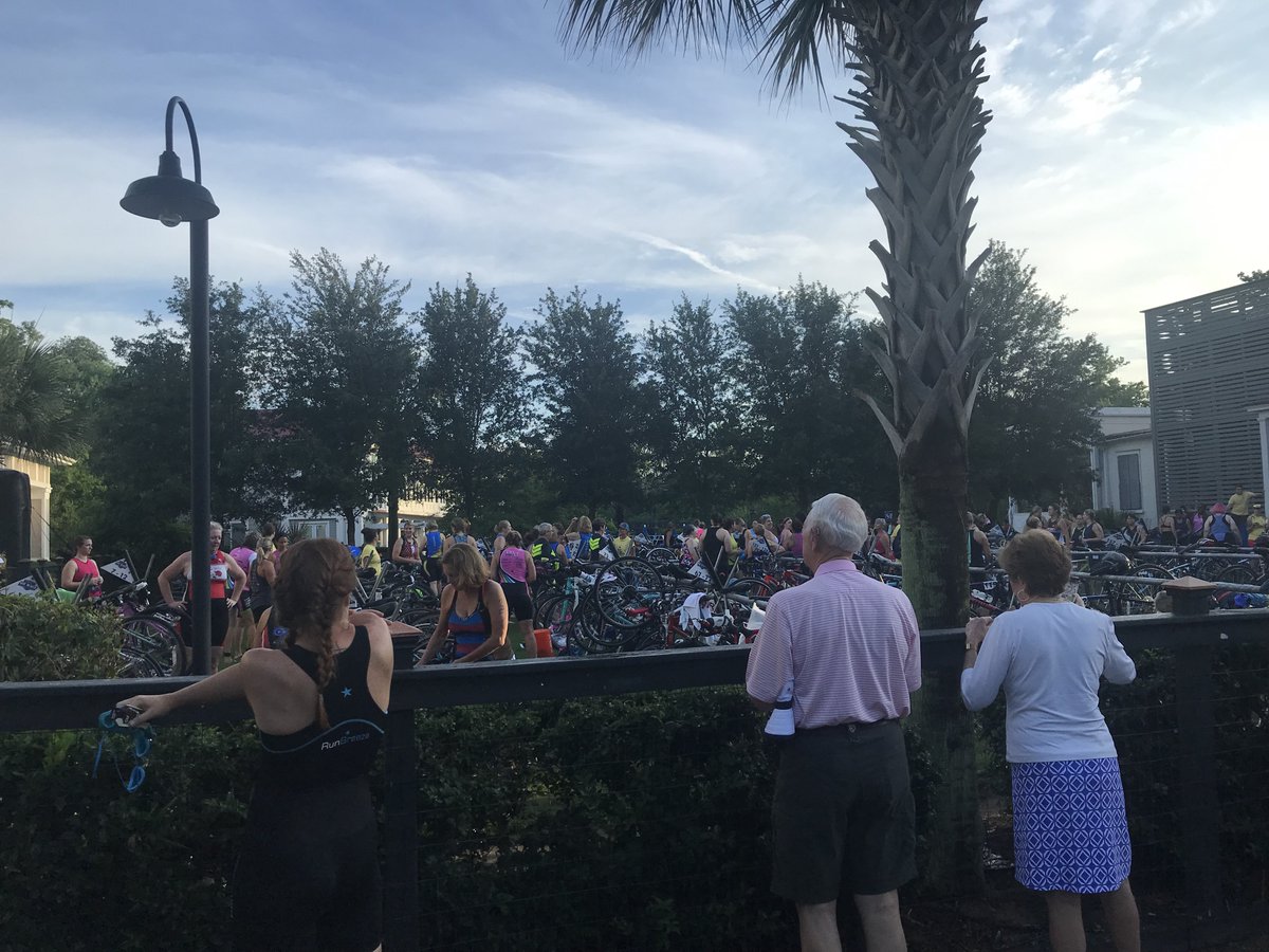 TrekBikesGuy's tweet photo. Supporting She Tri’s this morning! #SheTris #morewomenmorebikesmoreoften #betheshe #EnjoyTheRide https://t.co/LnbAkmEOPY