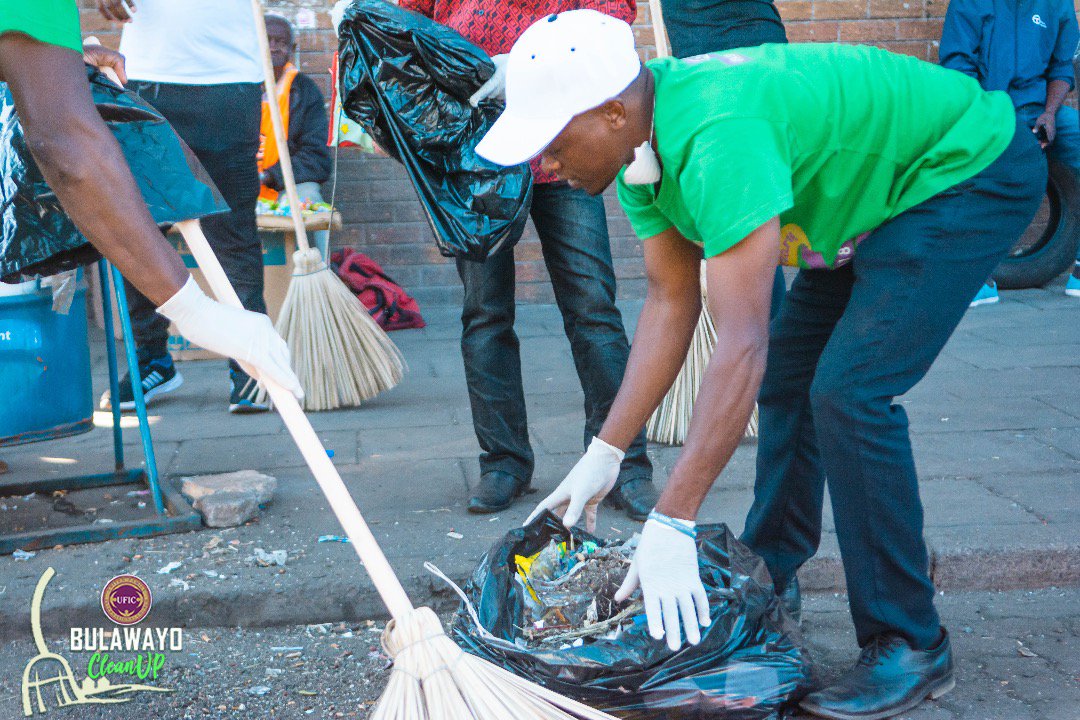 christtvchannel's tweet photo. Bulawayo National Clean-up Campaign went well yesterday. Thank you to our Pastors, the leadership of Bulawayo Town. It is indeed our responsibility to keep our community clean.🧹#CleanZimbabwe #CleanUpCampaign #CleapUpFriday🧹 https://t.co/Jaxo2MWtQg