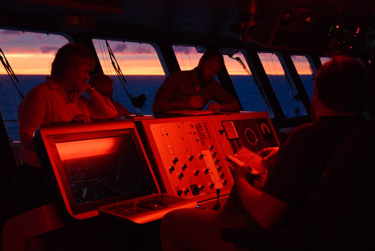 Good Morning Ocean! Happy World Oceans Day #WorldOceansDay2019, from the Bridge of RV #Polarstern on the #SoNoAT Transect in the Atlantic. The world is indeed a 'Big Blue'. #PS120 #pogo_ocean #Scientists4future #NipponF_pr #helmholtz_en #WorldOceansDay #WorldHeritage