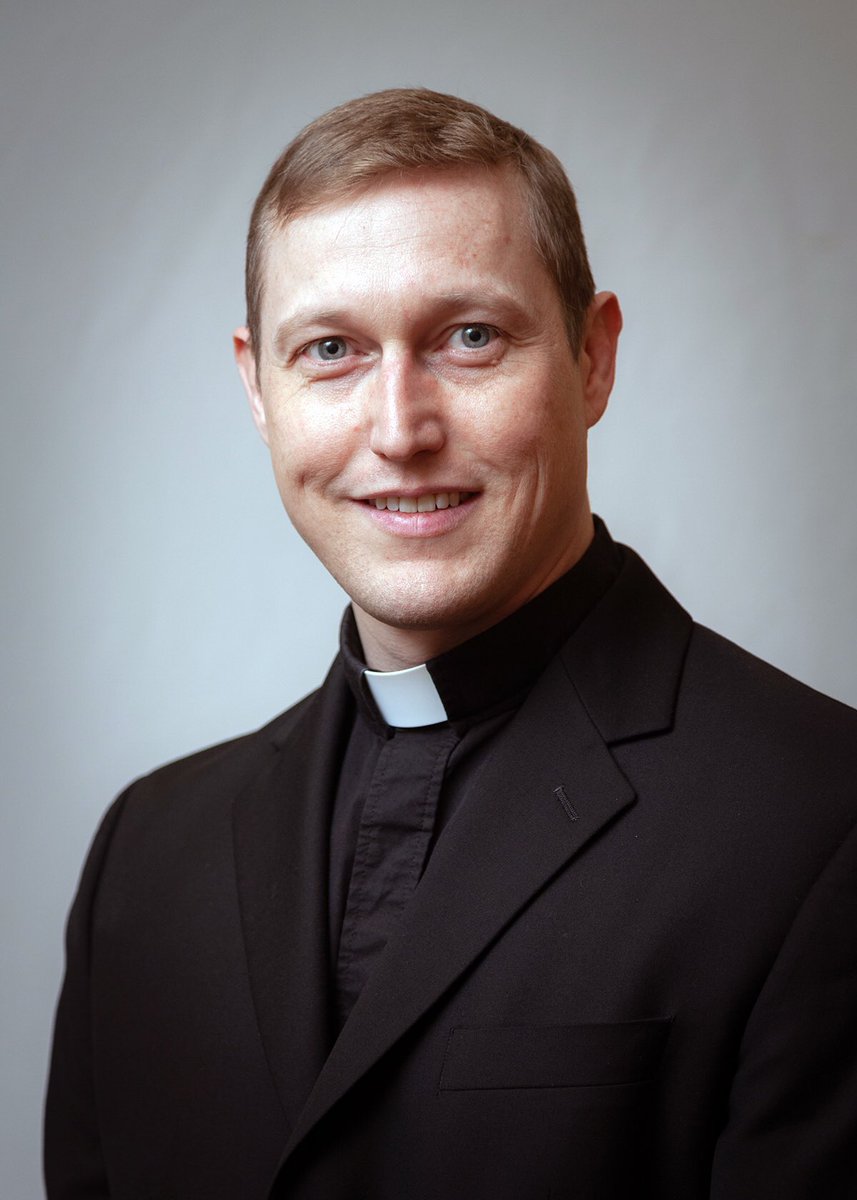 DeSmetJesuitHS's tweet image. Prayers today for former faculty member Stephen Kramer &amp;amp; all those being ordained to the priesthood for the @JesuitsUCS #AMDG @TheJesuits #Man4Others