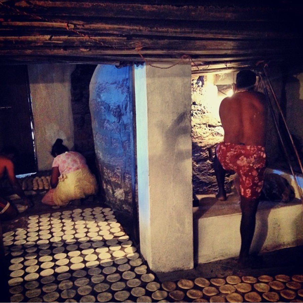 This here is a traditional Poder’s kitchen in Goa, a wood fire oven to boot. The over is fired up every morning & evening and while the wife rolls out the Poee, the husband bakes them in batches in that glorious oven. The dough is kneaded by both before this process is begun.
