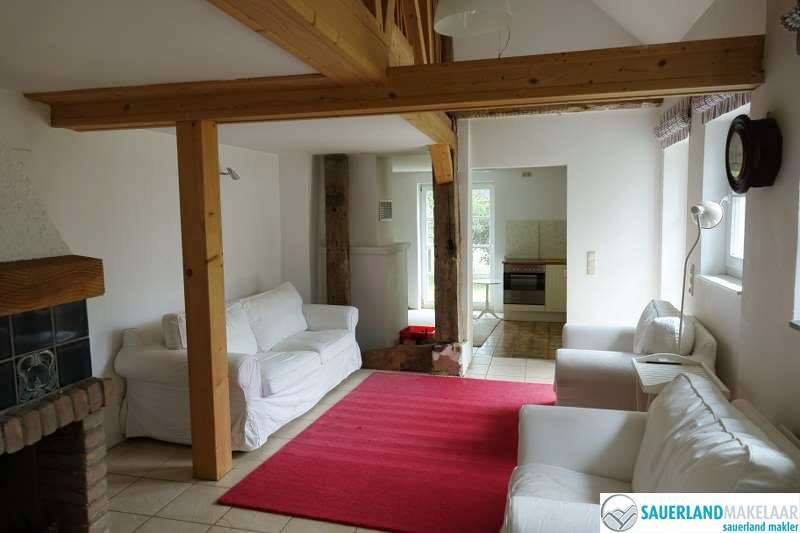 Sauerlandhuis's tweet photo. Tijd voor verandering? ⏰💪Dit authentiek Duits vakwerkhuis groot weiland (6.031 m²) ligt in een idyllisch dorpje genaamd Eppe. De rustieke inrichting met houtkachel en het heuvelachtige landschap creëren een typisch sauerlands sfeertje 🌿🏡 Alle info's:
https://t.co/ZyIsTNFo79 https://t.co/2V77zNw3KF