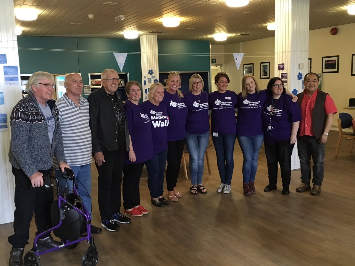 KatieParamore's tweet image. Come and join us for a vintage tea - we’re in the dining room at Stratheden Hospital from 1-4 this afternoon for tea, cake, music, making your own bunting, decorating biscuits, planting forget-me-nots, tombola and more...... #oneweething #DementiaAwareness