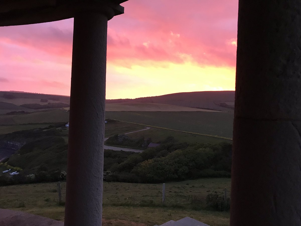 clairyland's tweet photo. Fulfilled a childhood dream & stayed in #clavelltower and for my birthday! seeing the tower restored rather than the derelict I fell in love with all those years ago was amazing, such a special place.Booked via @LandmarkTrust loved to stay longer,tower & Kimmeridge are beautiful. https://t.co/l8VvNEJBS6