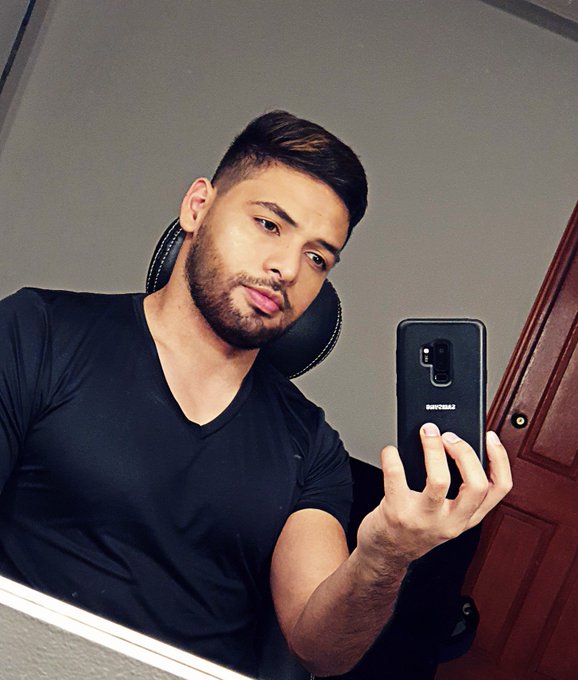 New pictures and birthday coming soon?find me online at https://t.co/ZiADsOw6Ny 
#muscle #colombian #gay