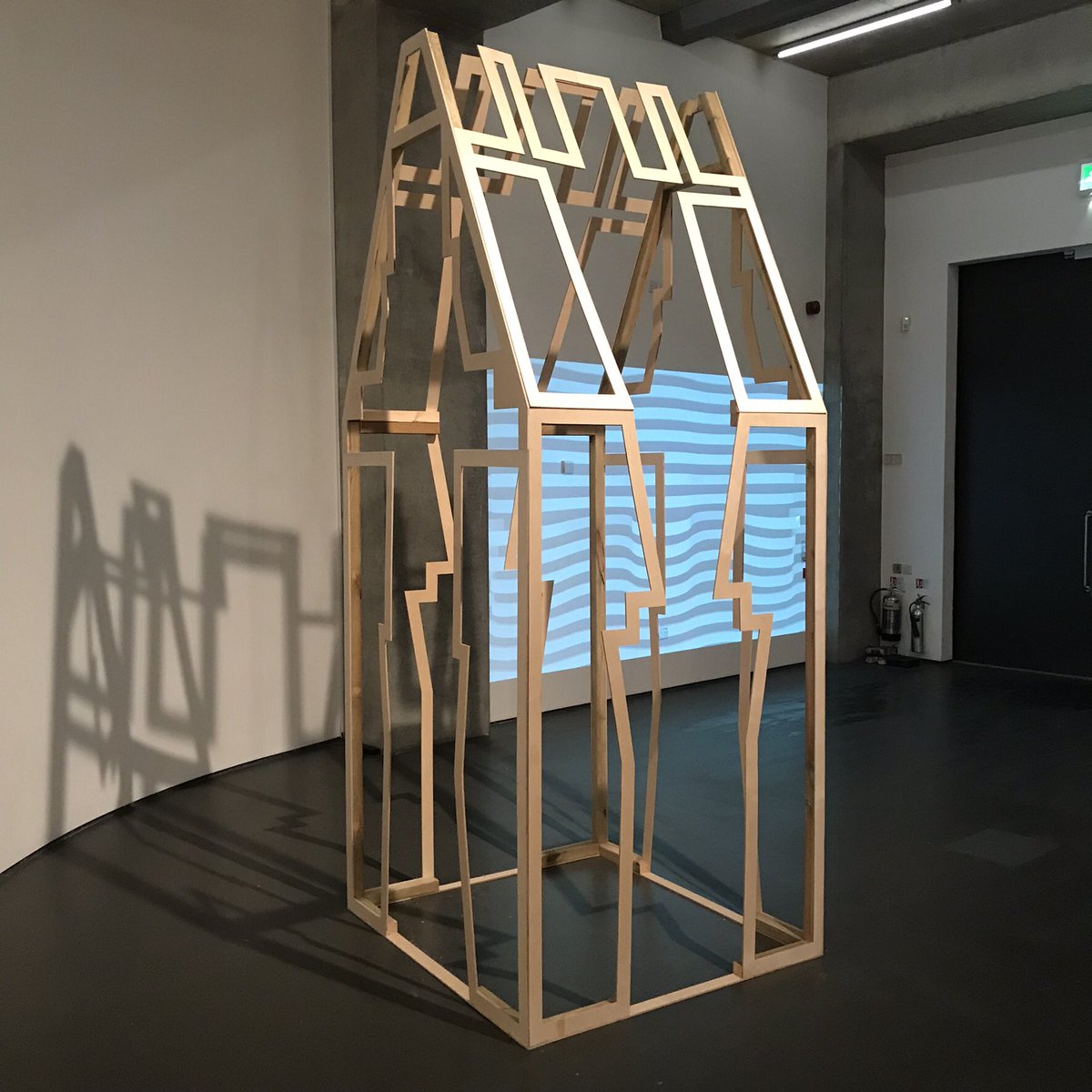 charlesjholland's tweet photo. Thanks also due to @Joe_Hill_82 and @TownerLearning for commissions and hosting our mid-year exhibition @TownerGallery: @SoadBrighton @uniofbrighton #studiom1 https://t.co/ET7oFYZ8fG