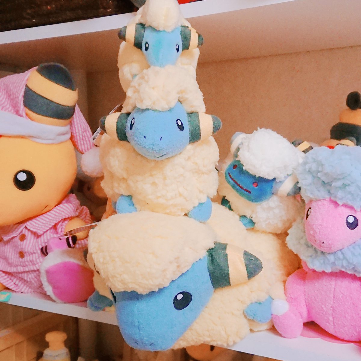 端緒 Tansho בטוויטר 手のひらにちょこんとお座りするサイズですもんねーーー もう想像しただけでかわいい どんどん増えてるデンモコメリのぬいぐるみたち ここにメリープの等身大が加わるかと思うと 小さなメリープと大きなメリープ めちゃめちゃときめきます