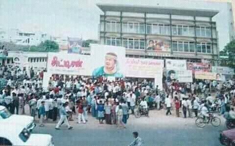 Adhikravi's tweet photo. Everytime when you hear that dialogue “Nan thani aal Illa” goosebumps🔥#ThalaAjith sirs acting😍,different getups,climax more n more always been special to us. #18YrsOfMegaBlockbusterCITIZEN https://t.co/bxI2SWrABW
