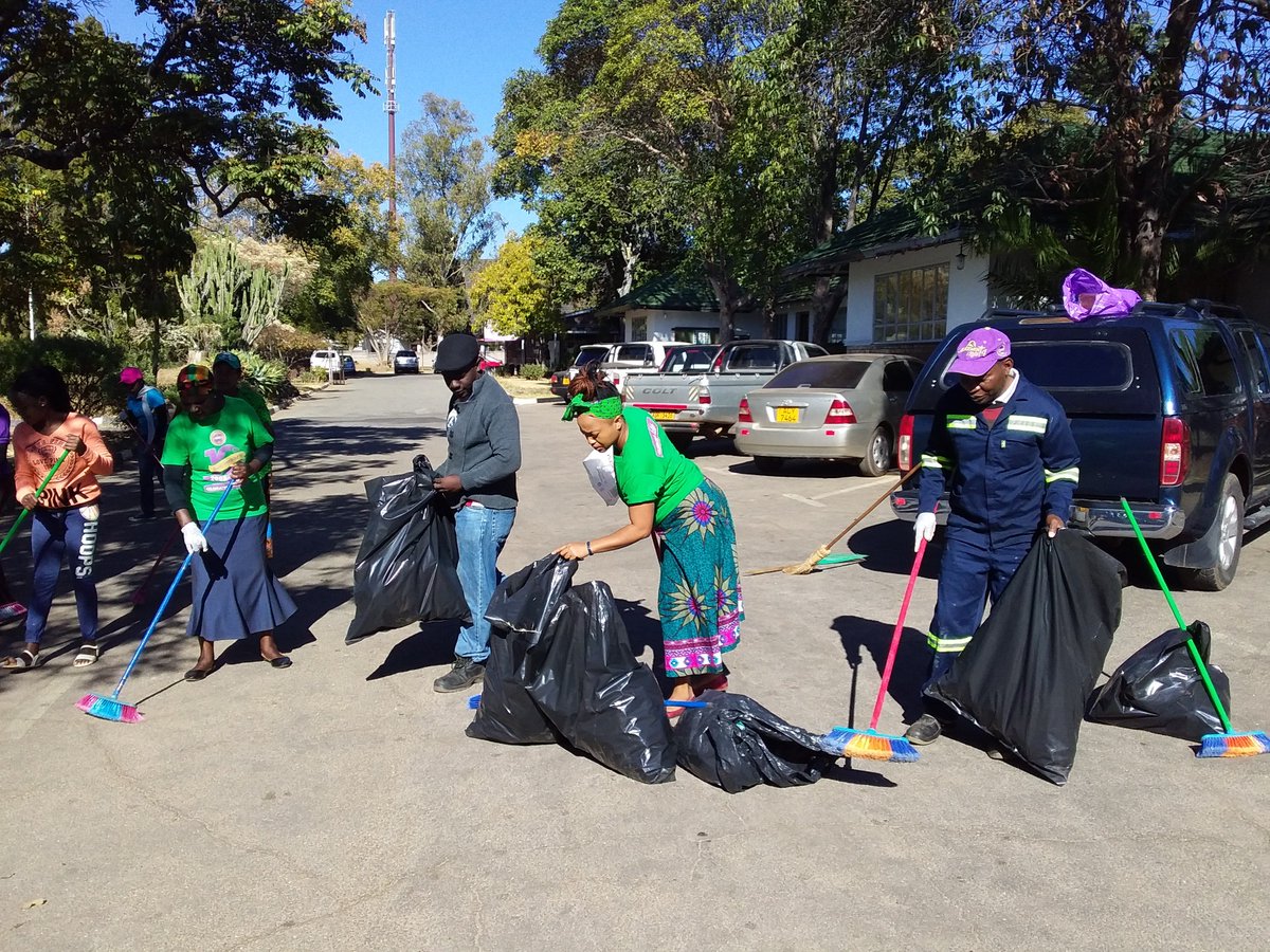 christtvchannel's tweet photo. UFIC Mabelreign Assembly also joined the National Clean up campaign. 🧹#CleanZimbabwe #CleanUpCampaign #CleapUpFriday https://t.co/DRNJ11hj6A