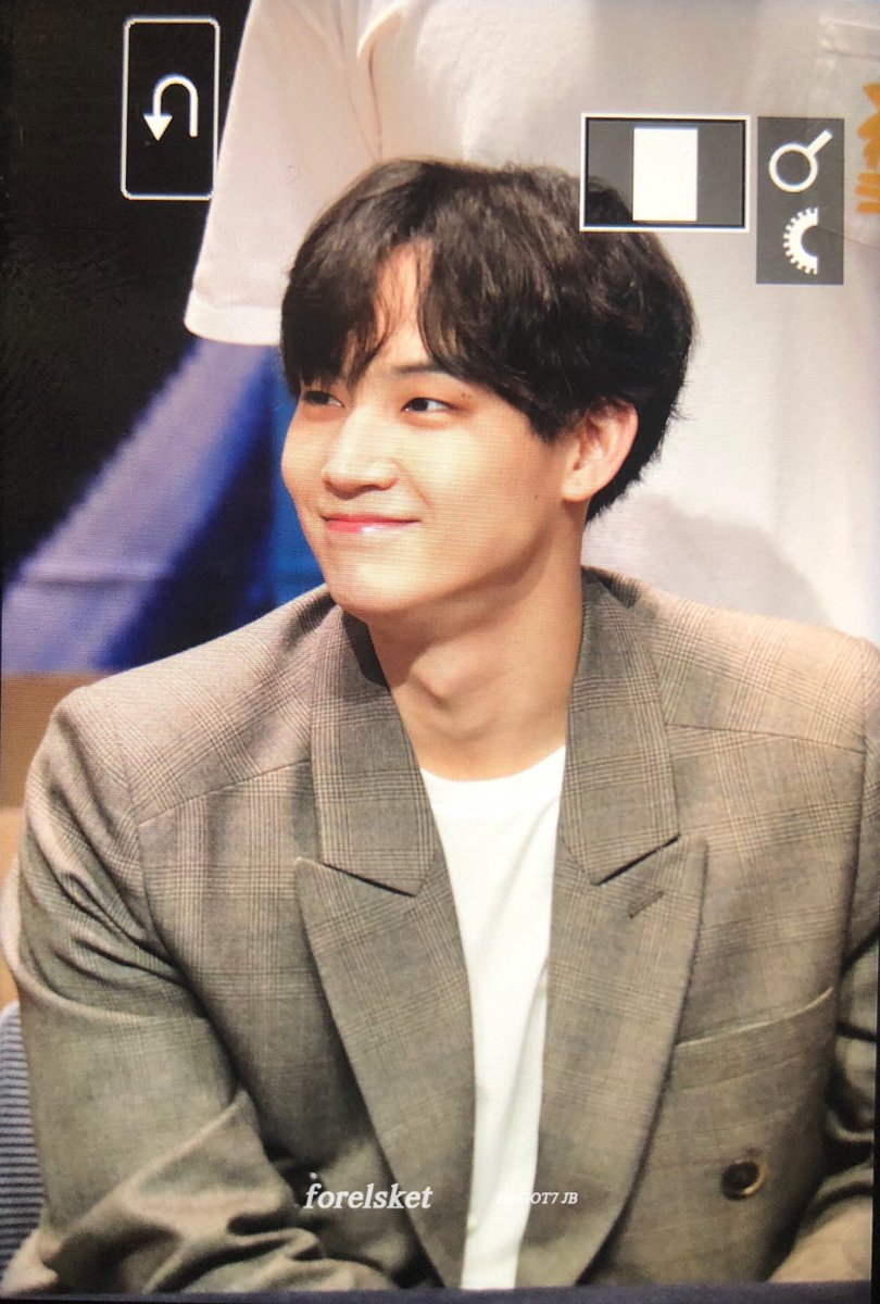 defdaily_'s tweet photo. 190608 Incheon fansign
Thread for Jaebeom fanaccount translations โจ #jbfanacc
#JB #์ ์ด๋น #Jaebeom #์ฌ๋ฒ
#๊ฐ์ธ๋ธ @GOT7Official #GOT7 https://t.co/x9jvaptgOA