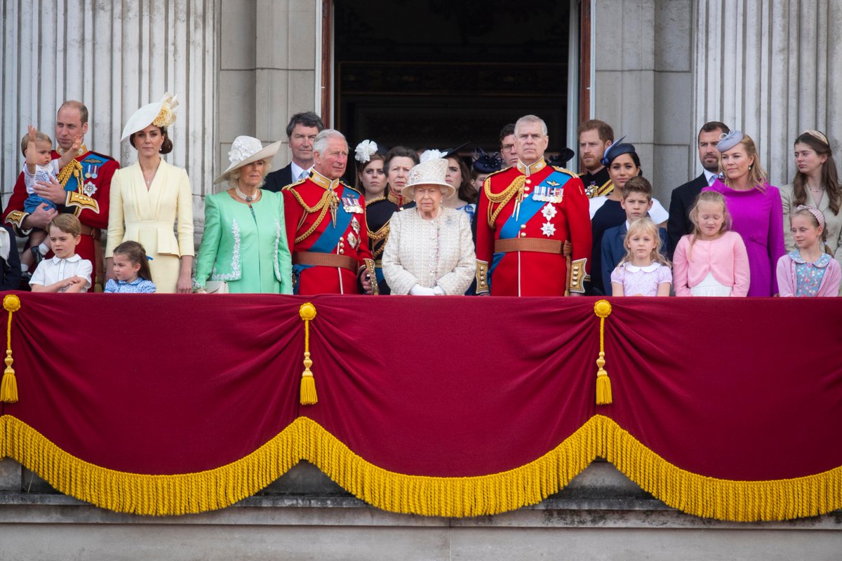 InStyle's tweet photo. The entire royal family gathered on the Buckingham Palace balcony for the fly over during #TroopingTheColour. Prince George, Princess Charlotte, and Prince Louis are looking as cute as ever! https://t.co/DLu96dUc23
