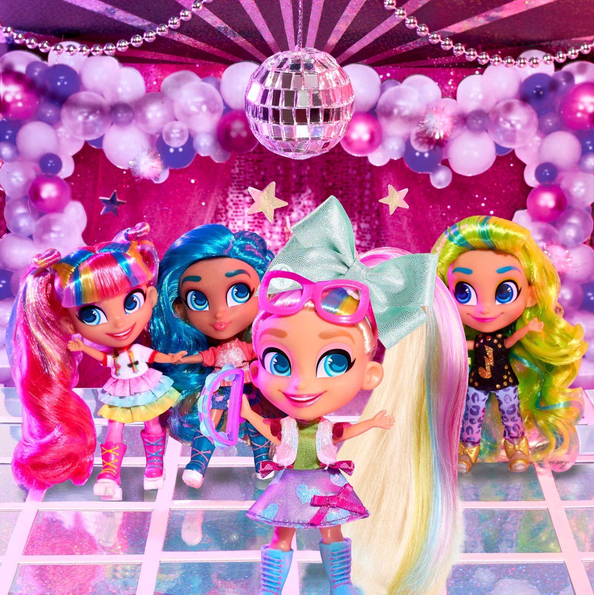 hairdorables's tweet photo. Welcome to the girl group, JoJo! Our newest #BFF!💗🌟 #hairdorables #hairdorablesseries3 #colorcrimpcurl #nationalbffday #jojohairdorables #jojosiwa #bffs #bighairdontcare #dolls #dollsofIG #dollcollector #collectibles #unboxing #unbox #toycollector https://t.co/CueW5wUCkO