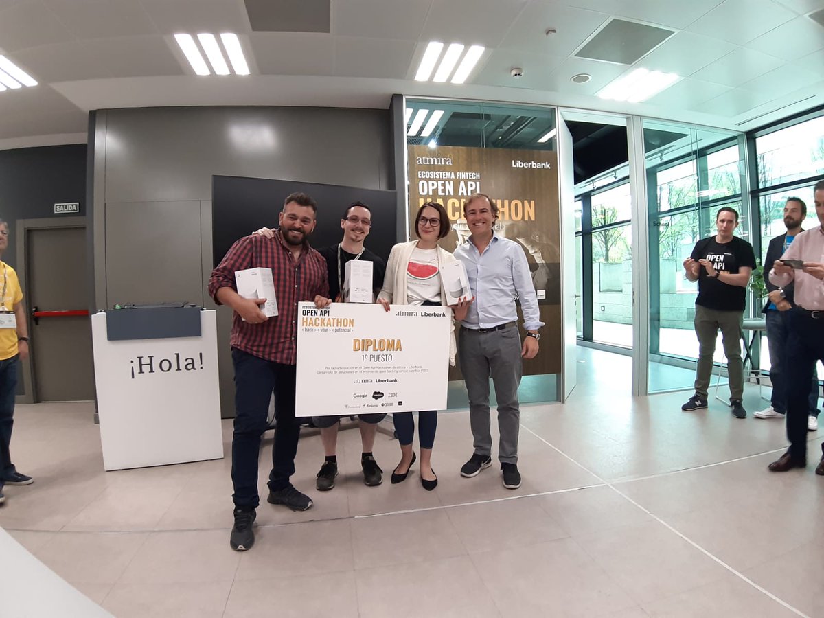 HackathonLovers's tweet photo. The winner is:
🥉Primer premio: #weAllPay
#Gracias a @Liberbank y @atmira_oficial por organizar #OpenApiHackathon https://t.co/mxR0VzQMHk