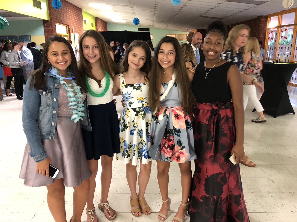 Ms. Maxwell tweet media