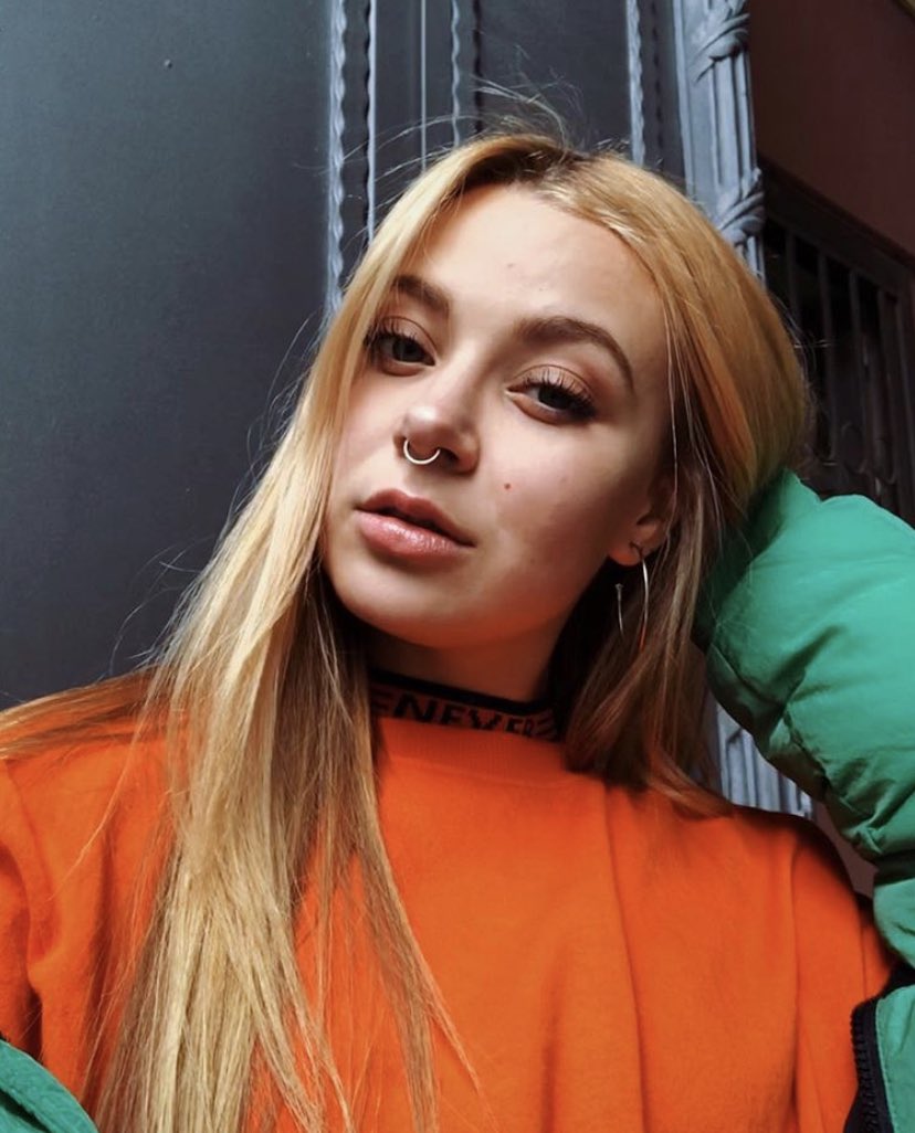 uselessapphic's tweet image. @ireneferreirog as irene: a thread 😍😍