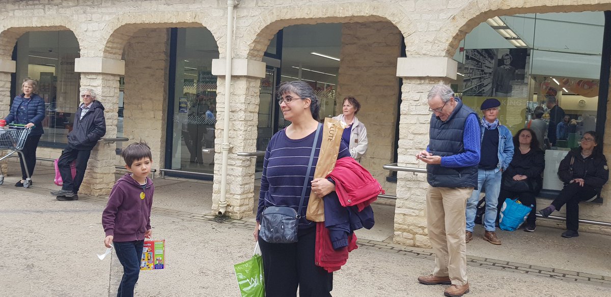 muzoakademy's tweet photo. So our discoveries from our #BarnStorming today...
1) People love Ukuleles and want to join the Band
2) People of Witney really do want an all singing all dancing Arts Centre
❤ #community ❤ https://t.co/jiLOABRSYu