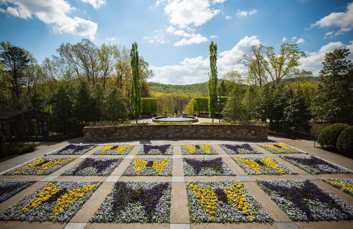 UNC_System's tweet photo. From the state’s mountains to the coast, the campuses of the UNC System have beautifulspace to enjoy on #GetOutdoorsDay. #individuallyremarkable #collectivelyextraordinary https://t.co/tiBR92c5EN