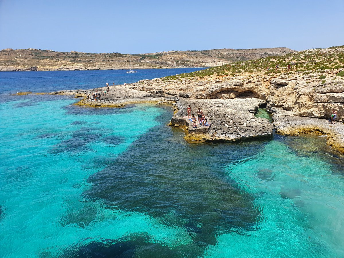 Albaormo's tweet photo. Blue Lagoons &amp; Comino 😍 https://t.co/PsCmzOjm1x