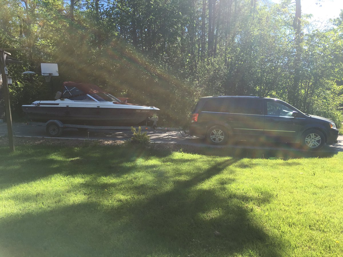 Halstead78's tweet photo. #cottagebound off to open up the cottage #Muskoka #gohomelake #ontario https://t.co/BoNRXztLhi