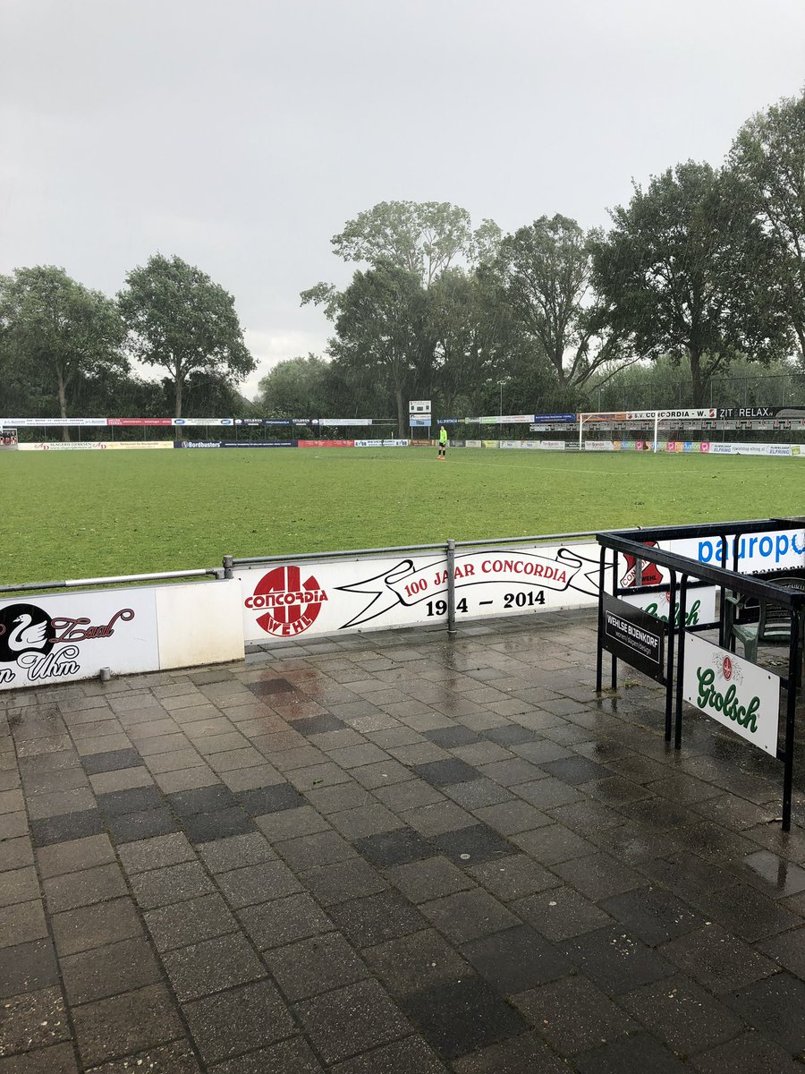 ToernooiCW's tweet photo. Ondanks het slechte weer in Wehl gaan 24 JO17 teams de strijd met elkaar aan. Hopen dat we de zon toch nog gaan zien in Wehl. https://t.co/ropbnJL5ge