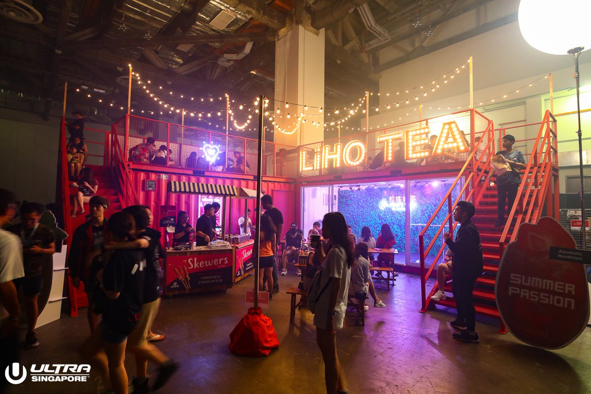 Head over to the LiHO picnic deck and pick up a refreshing bubble tea while enjoying the rest of Day 1!