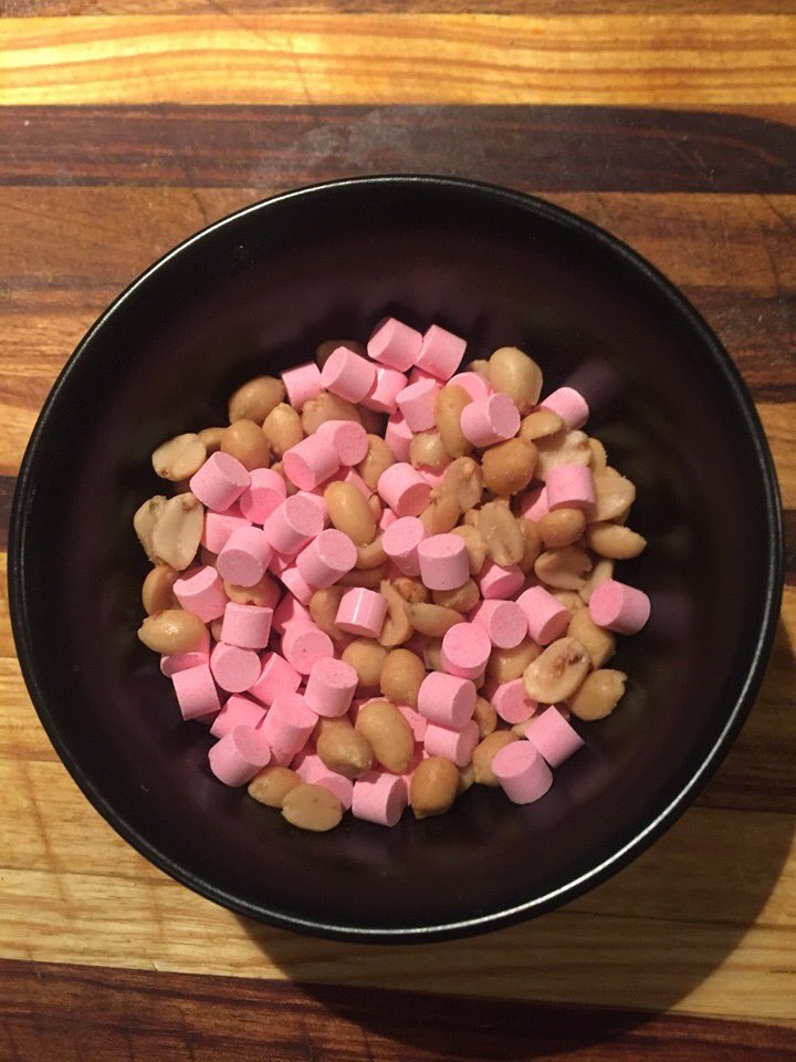 tboseZA's tweet image. Di snacks. #starters #basically #jawbreakers