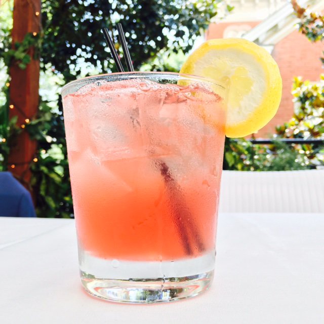 Perfection in the form of a Bibo Mai-Tai🍹Happy Saturday lovelies!💕
#bibo #bibobarmaid #cocktails #happysaturday #weekendvibes #summer #summervibes #pooltime