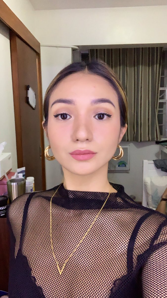 _angeldei's tweet photo. 3 weeks after my rhinoplasty procedure 🤘🏻 https://t.co/V1uw9rYe4k