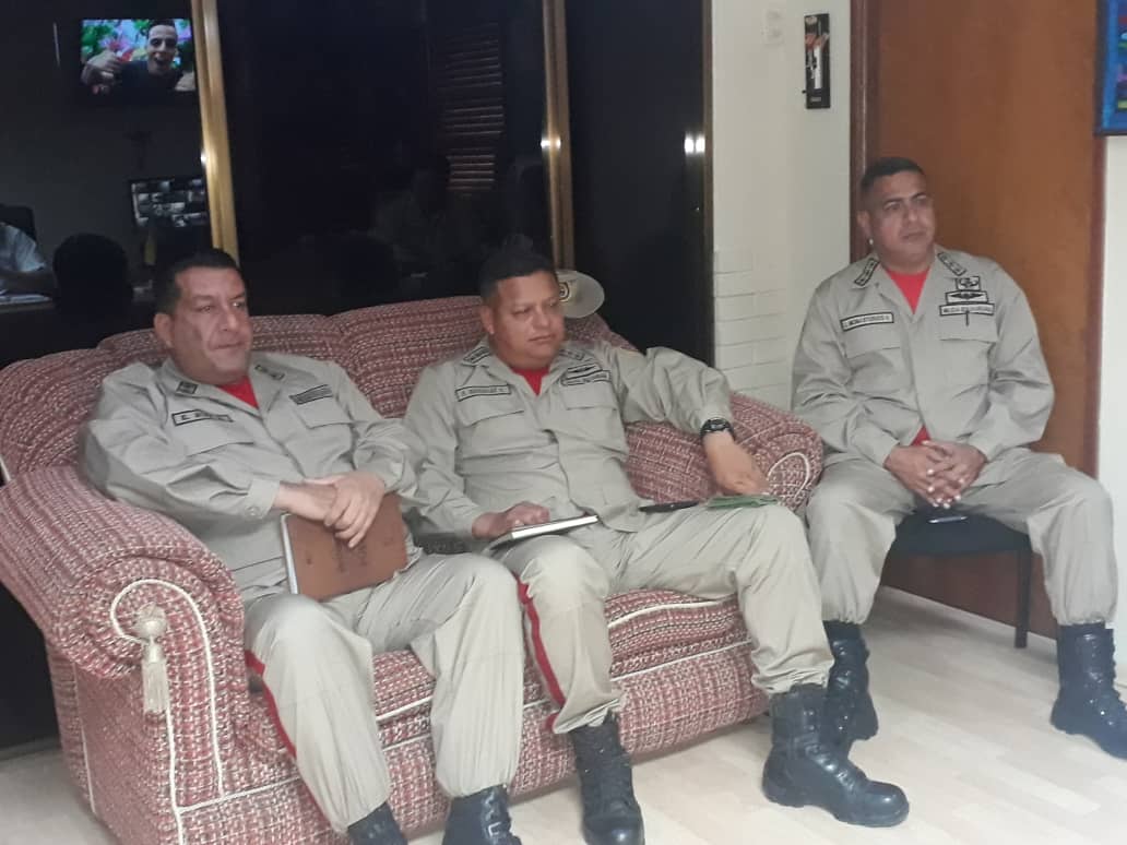 MZodizulia's tweet photo. Somos la voz del pueblo somos organización defensiva estamos en la vanguardia y en la punta de lanza en preservar nuestra soberanía nacional #LealesSiempreTraidoresNunca @alfredo1611661 https://t.co/IMxQ8COfOo
