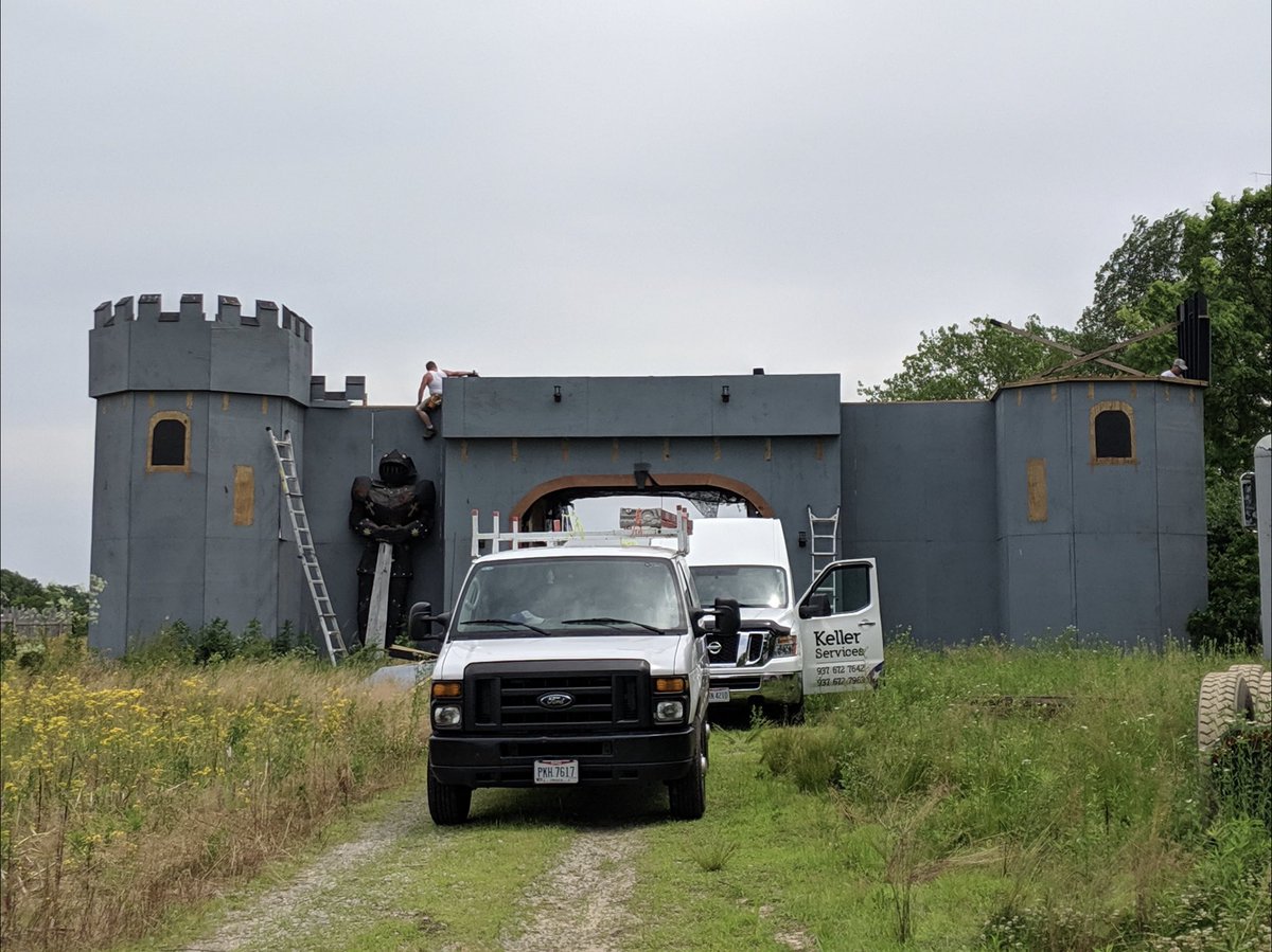 BrimstoneHaunt's tweet photo. Build Season Has Begun!!!
#brimstonehaunt #brimstonehauntedhayride #clowns #psychosis #wilmingtonhaunt
#newscarein19 #waynesvillehaunt #bh19 #sowterror #chainsaws #overtheriverandthroughthewoods #freaks #hayride #sowterrorreapfearharvesttimeishere #forgottenforest #hauntatrenpark https://t.co/5FzpkFw4rG