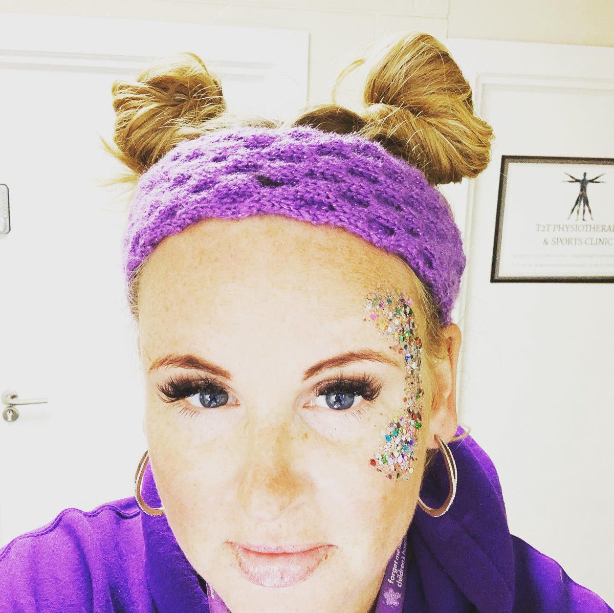 GemRedford_FMN's tweet photo. Shattered after a day of rain, paint and lots of fun. Huge thank you to my #Calderdale supporters @CoveaInsplc @EllandTable. Ending #volunteersweek with some precious gifts of time and sponsorship. @ForgetMNotChild #FMNColourRun #OTOD ☔️🎨🦄😍 https://t.co/VgePBy26zv